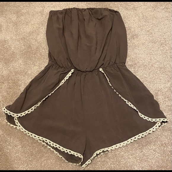 Romper - Picture 1 of 3